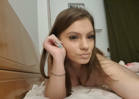 sweetromana hd model img