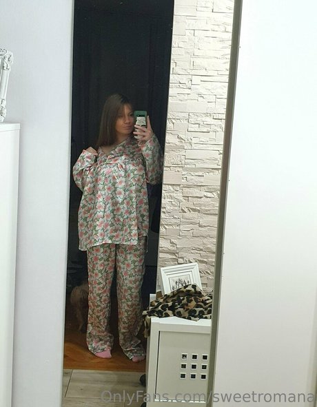 sweetromana free pornstar img