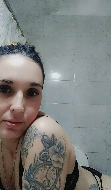 daiik22 model pornographic archive