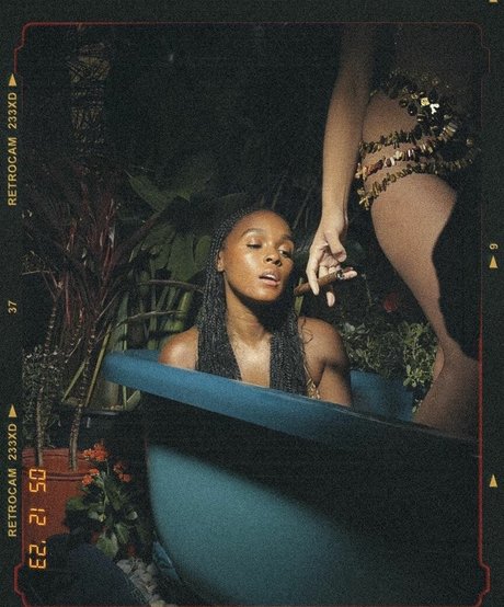 Janelle Jane Monae star hot images