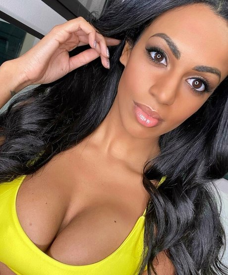 Michelle Bassetti nudes actress images