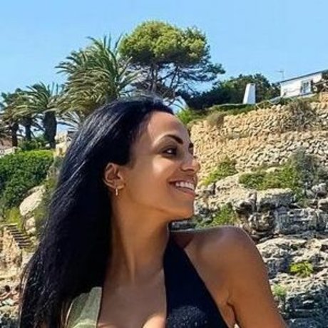 Michelle Bassetti porn model photos