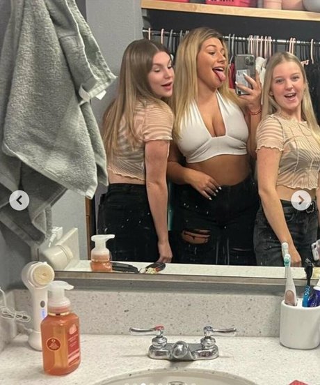 blonde nude onlyfans pornographic images