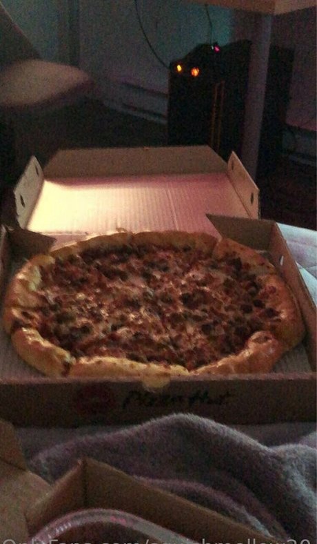 squishmellow20 pornographic actress img