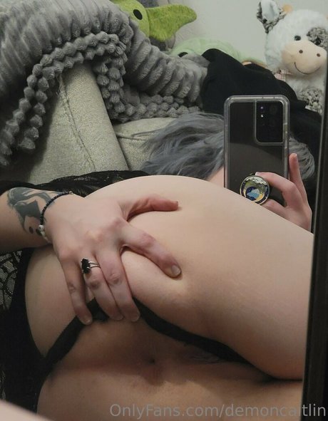 demoncaitlin erotic star pics