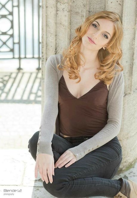 BloodyNyuu nice actress picture