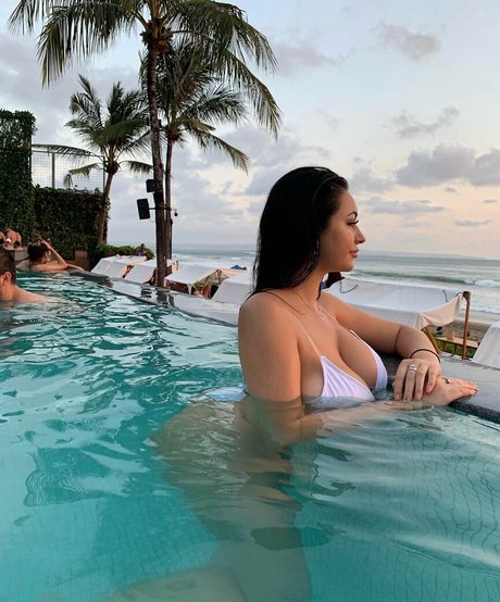 Anna Paul sexy model gallery