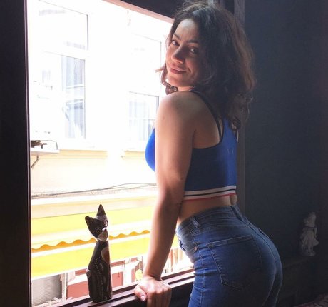 Serpil Cansz hd star archive