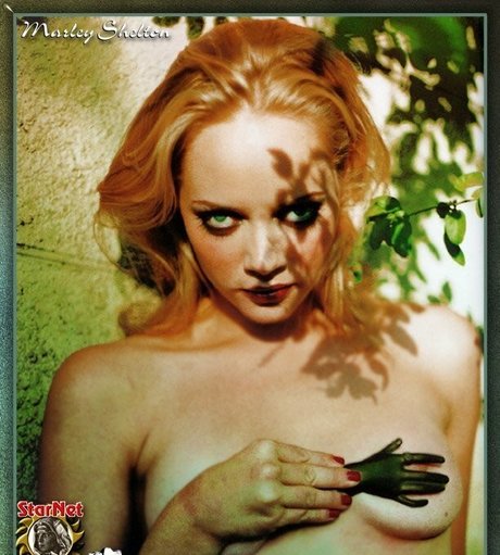 Marley Shelton star sexy gallery