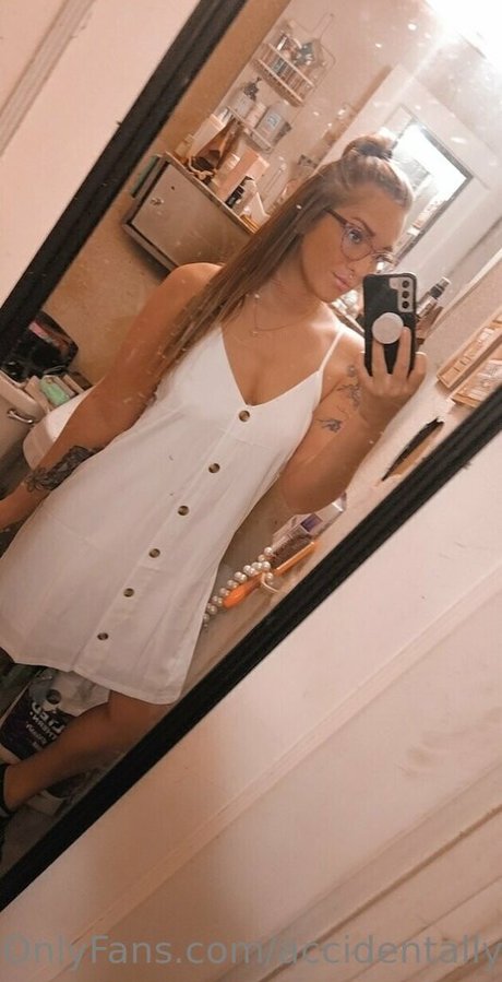 accidentallydelicious pretty pornstar pic