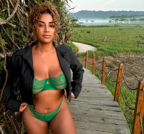 yinamenez naked pornstar pictures