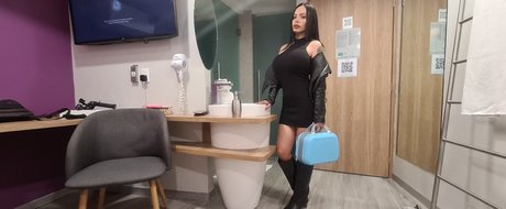 outdoor onlyfans pretty picture