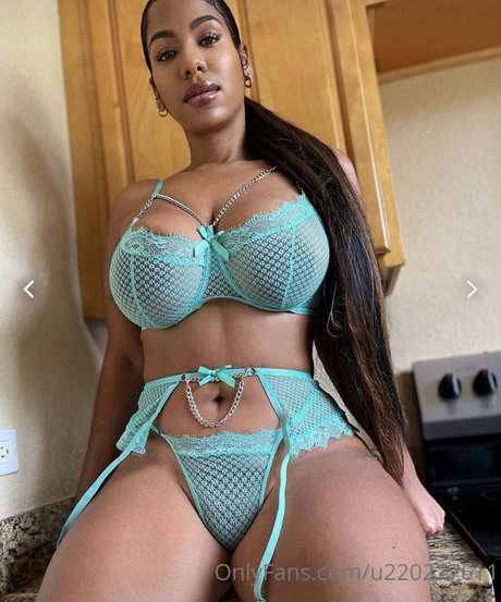 Leiza Mae Keane hot pornstar image