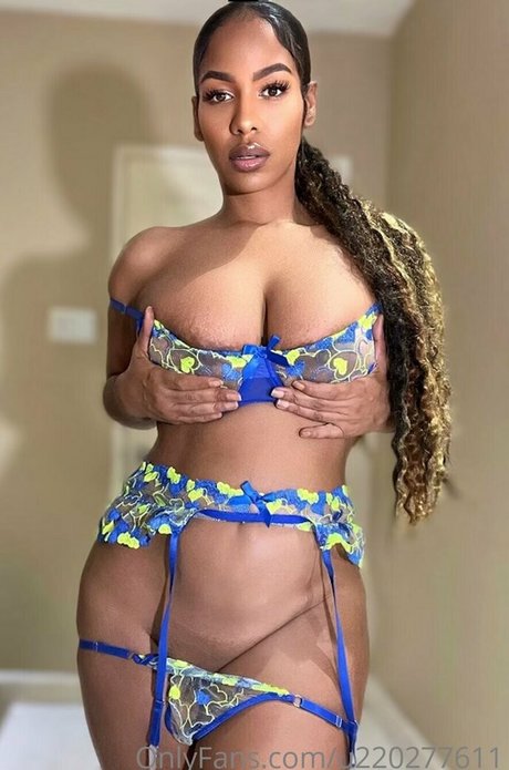 Leiza Mae Keane sex model picture