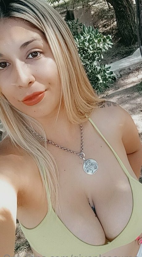 givepleasuree pornstar nude image