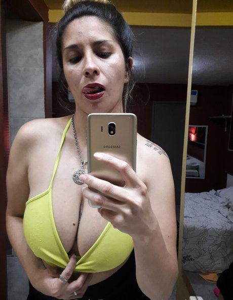 givepleasuree hot pornstar archive