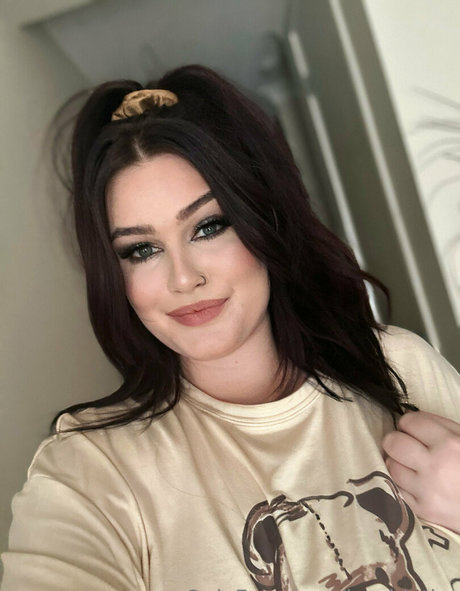 jessblythe pornstar naked image