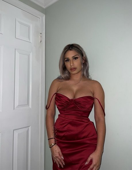 Naznzdd nudes actress image