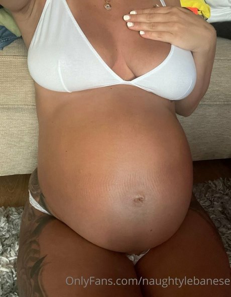 Naughty Lebanese model high quality pictures