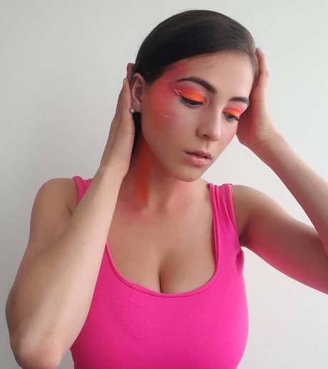 Daniela Derly naked star photos