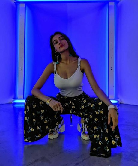 Daniela Derly model nude gallery