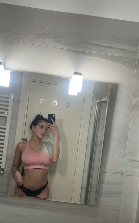 Daniela Derly star high quality photos