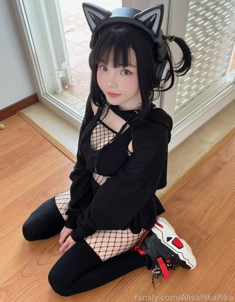 AlisaPikaPika beautiful model picture