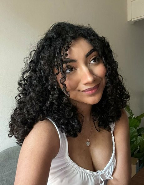 krystalogy xxx actress pictures