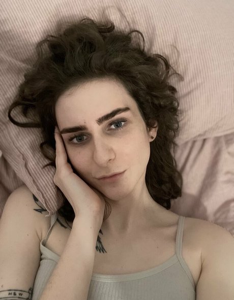 Miss Crows Nest model adult pictures