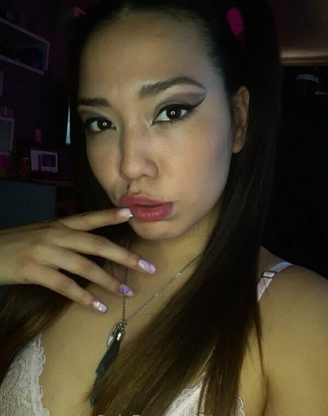 nenamalefica best model pics