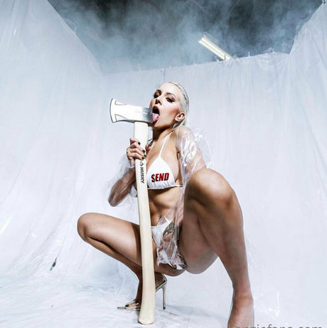 kenzietaylor nude model images