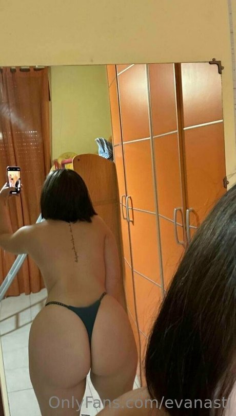 evanasti star porn photos
