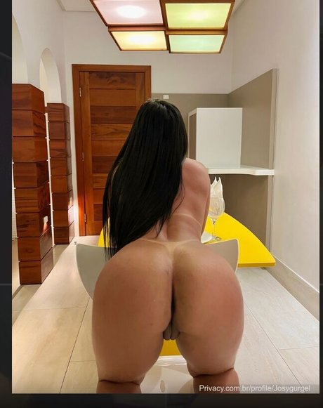 Josy Gurgel hot star img