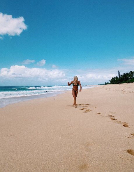 bikini fuck onlyfans hd pic