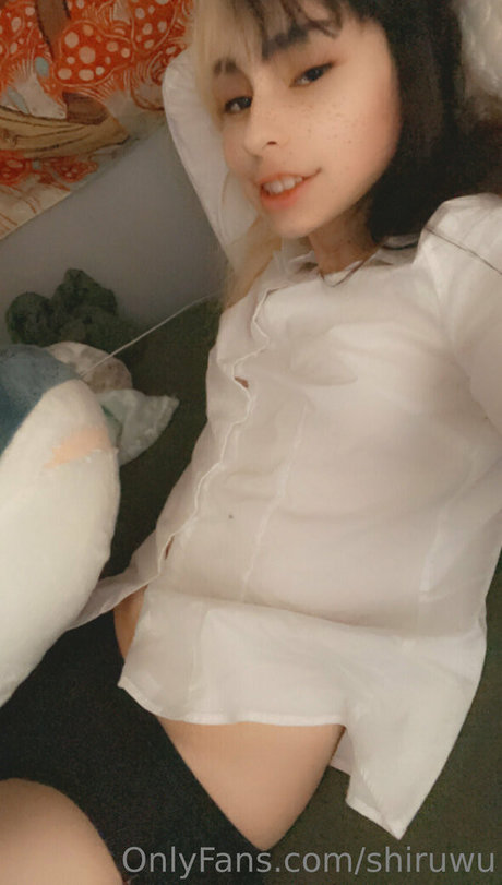 Shiruwu nude pornstar img