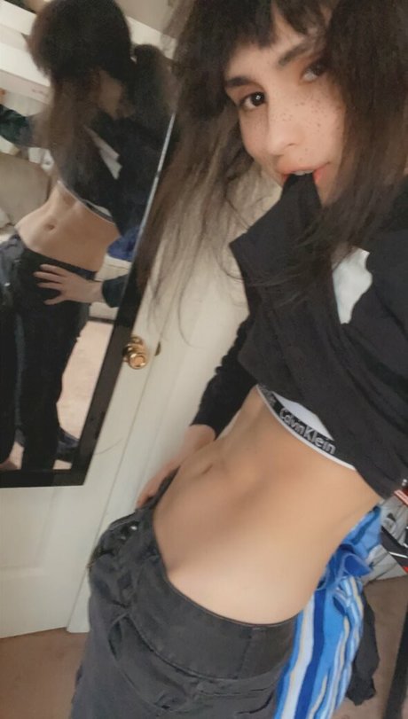 Shiruwu actress image