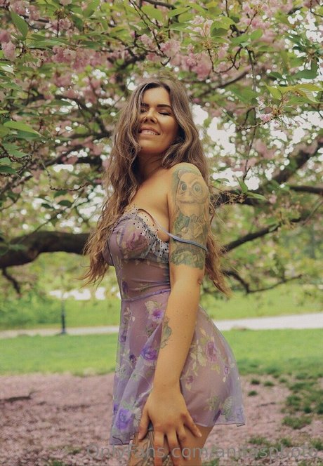 Anita Sadowska adult model photo