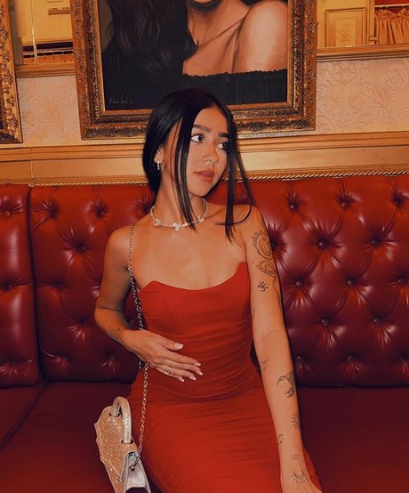 Beca Barreto hot pornstar galleries