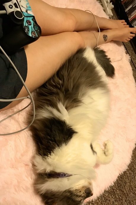 milf yoga onlyfans free picture