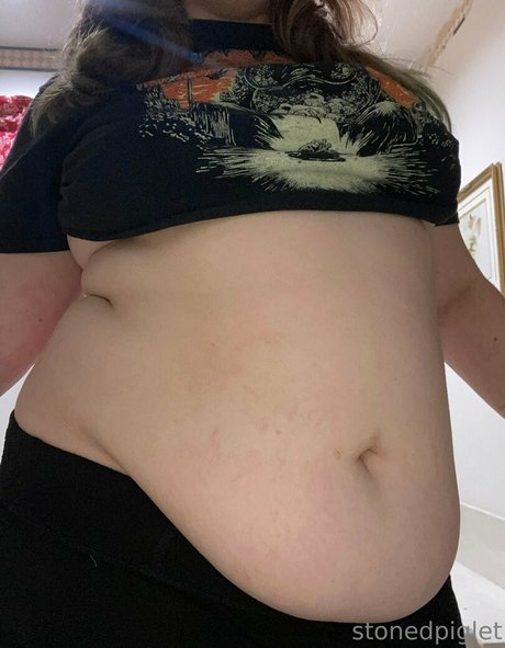 stonedpiglet pornstar img