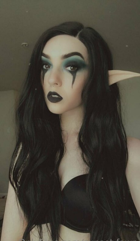 big tits nerd onlyfans porno image