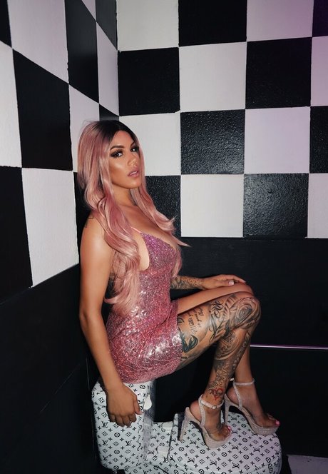 prettygrlrocky nude star pics