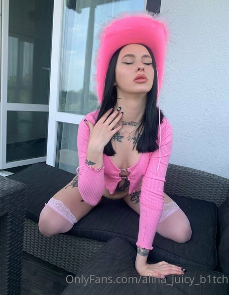 alina juicy b1tch adult model img