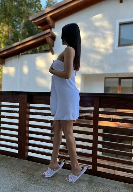 hot lioness star nude pics