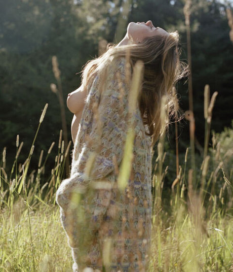 Camille Rowe pretty model photos