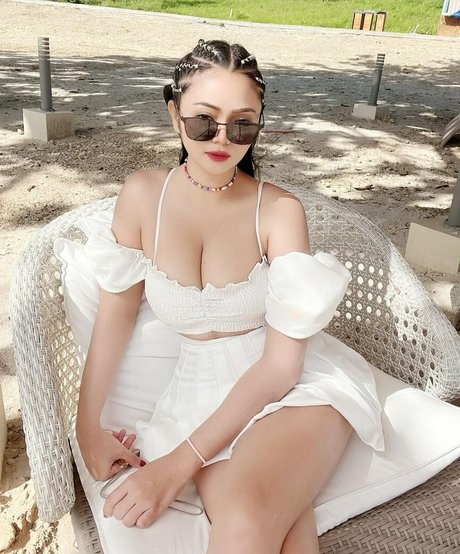 changcharog2 sexy model photo