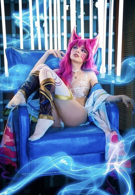 Romanowwa naked pornstar img