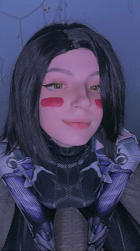 Romanowwa model nude pics