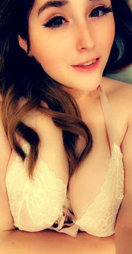 Sophia Swallow nudes model pic