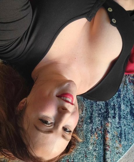 Ave Stone nude pornstar image